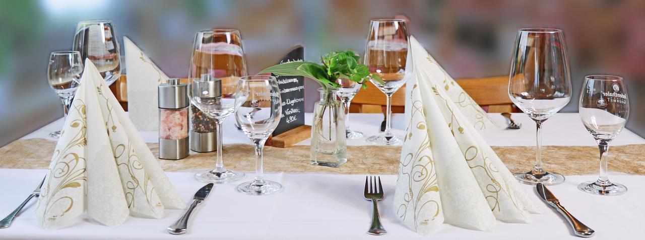 ホテル Restaurant Gruener Baum Leidersbach エクステリア 写真
