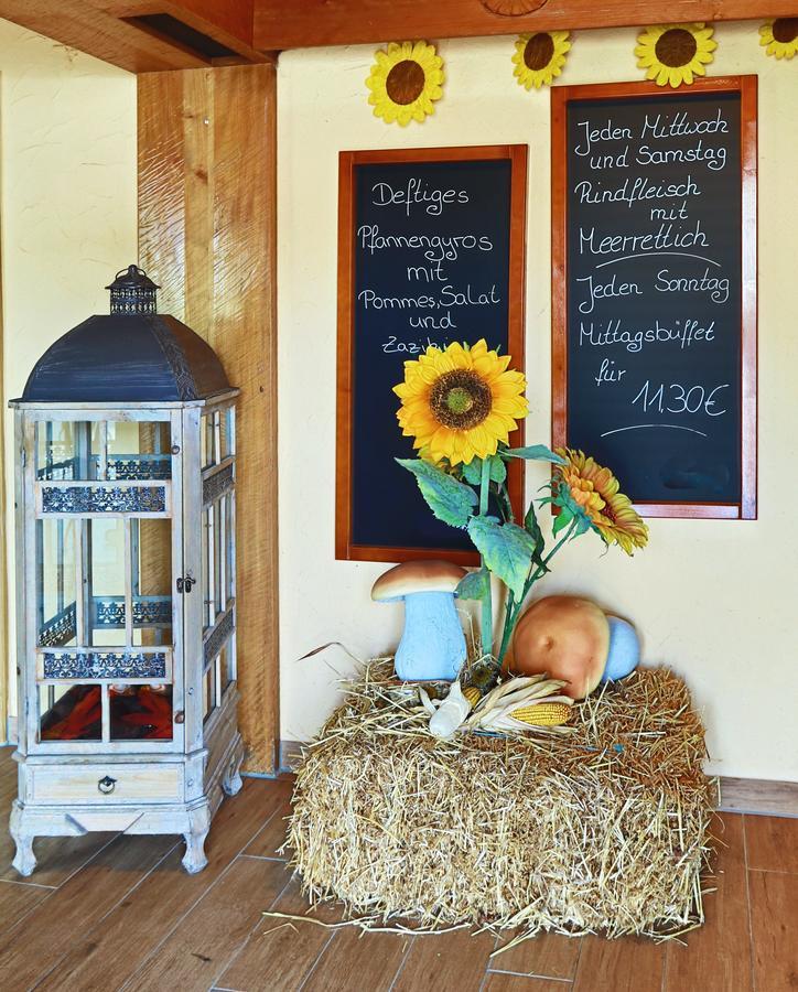 ホテル Restaurant Gruener Baum Leidersbach エクステリア 写真